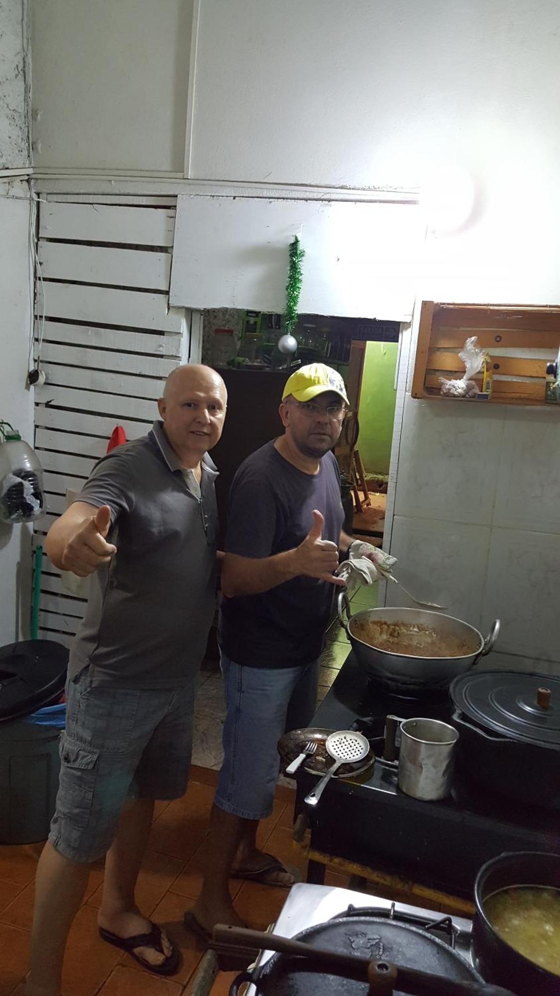 Hotel Y Residencial Amigos Puerto Iguazu Ngoại thất bức ảnh