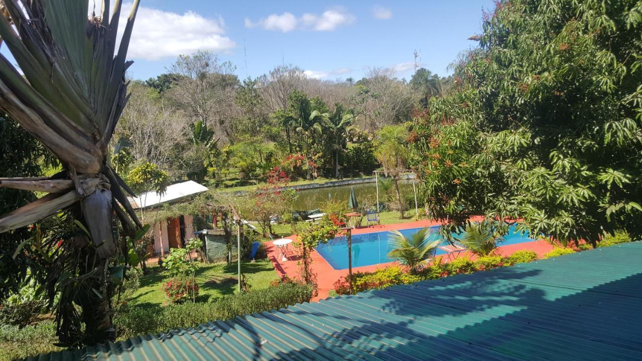 Hotel Y Residencial Amigos Puerto Iguazu Ngoại thất bức ảnh
