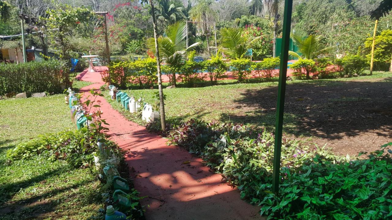 Hotel Y Residencial Amigos Puerto Iguazu Ngoại thất bức ảnh