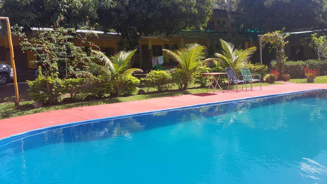 Hotel Y Residencial Amigos Puerto Iguazu Ngoại thất bức ảnh