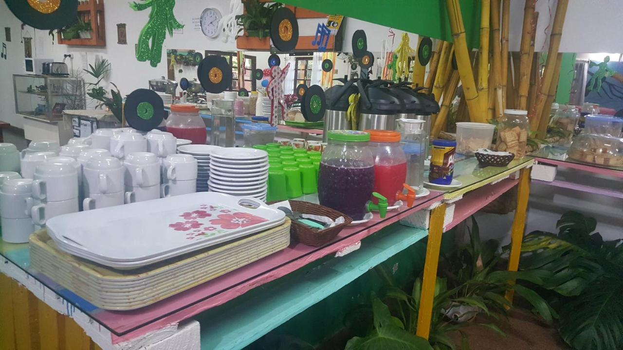 Hotel Y Residencial Amigos Puerto Iguazu Ngoại thất bức ảnh